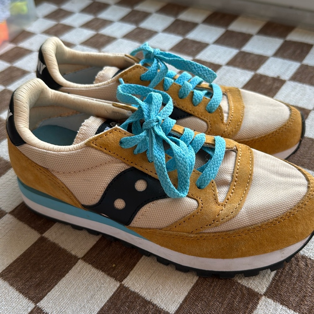 NWOT Saucony Jazz Size 8 Men Blue Tan Women 6.5